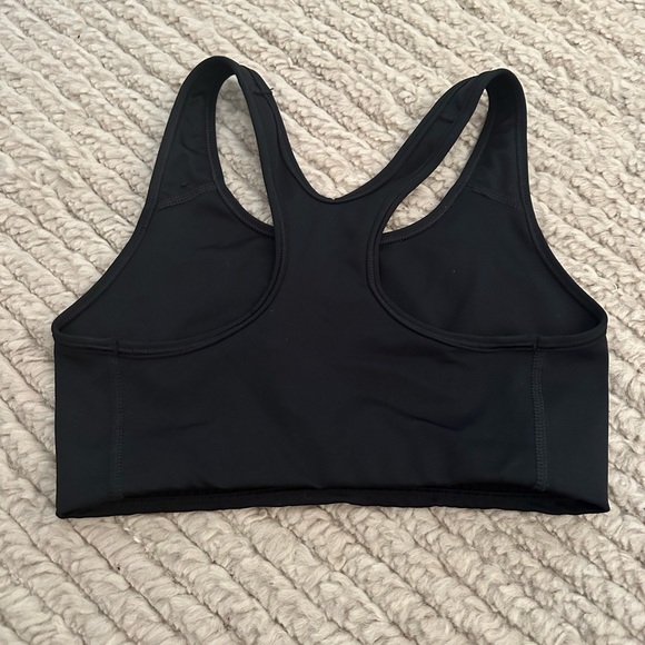 Nike Women’s Sports Bra - Picture 2 of 2